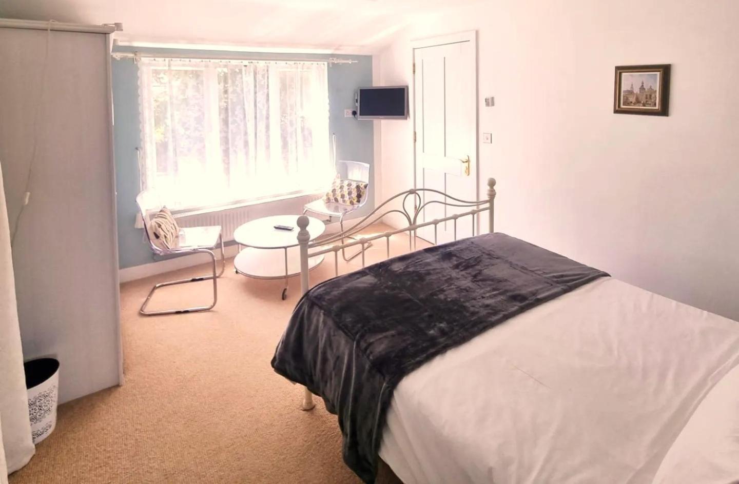 Oak Tree Rooms Ltd Brockenhurst Exterior foto