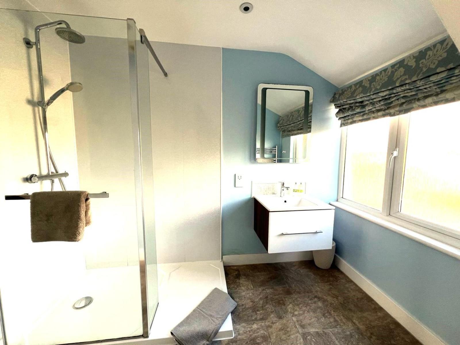 Oak Tree Rooms Ltd Brockenhurst Exterior foto